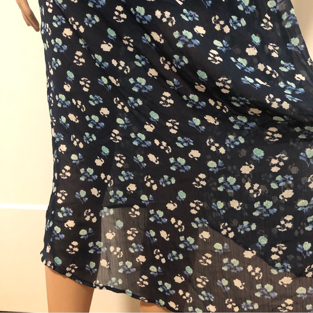 Hollister HCO Smocked Sheer Navy Blue Floral Long Midi Sheer Chiffon Dress XS - Picture 4 of 4